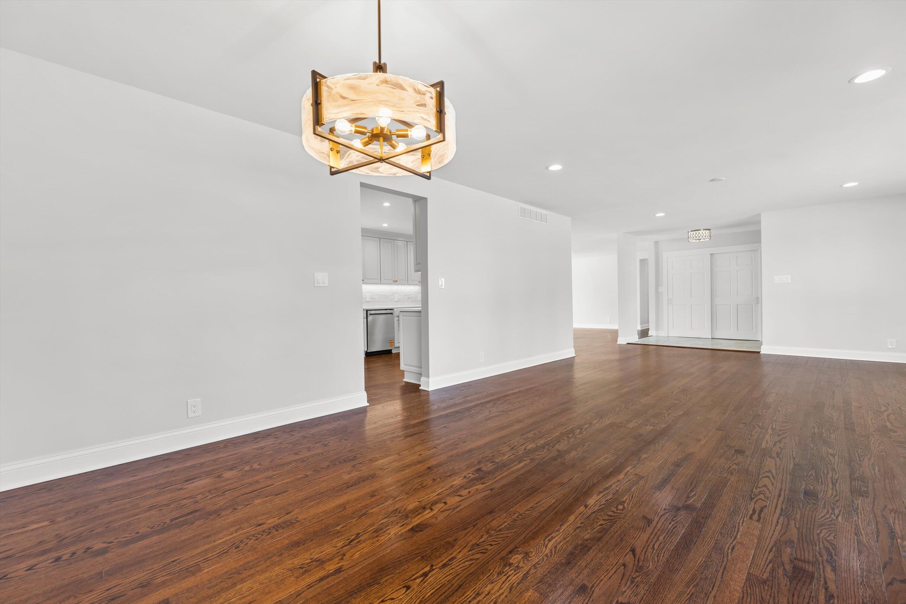 850 North Janacek Road Brookfield, WI 53045 - Photo 27 of 54 Dining room view