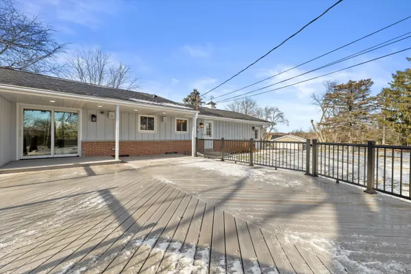 $875,000 | 850 North Janacek Road, Brookfield, WI 53045