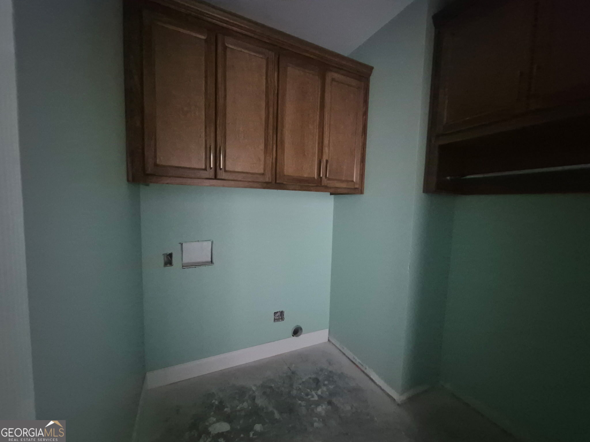 108 Ira Corbitt Road Lakeland, GA 31635 - Photo 21 of 23 a room with cabinets