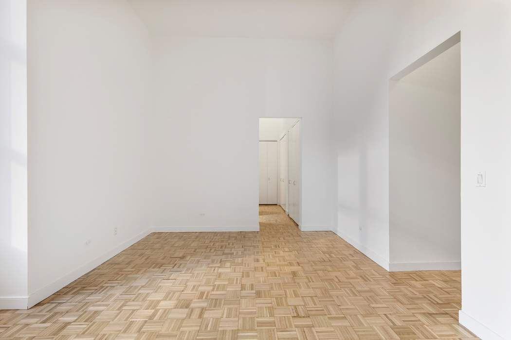 120 East 87th Street, Unit R14K Manhattan, NY 10128 - Photo 6 of 14