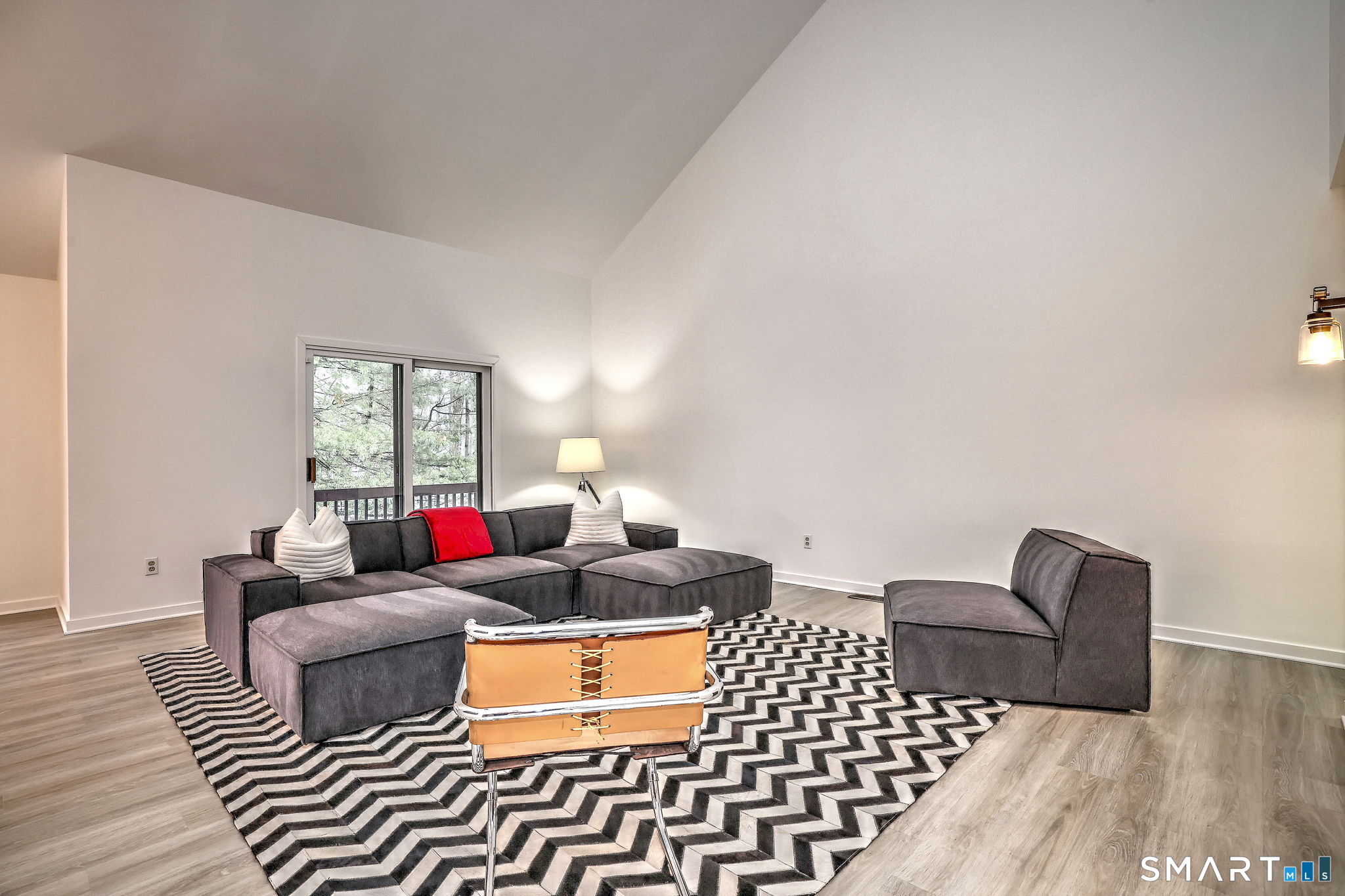 690 Forest Road, Unit 651 West Haven, CT 06516 - Photo 6 of 41