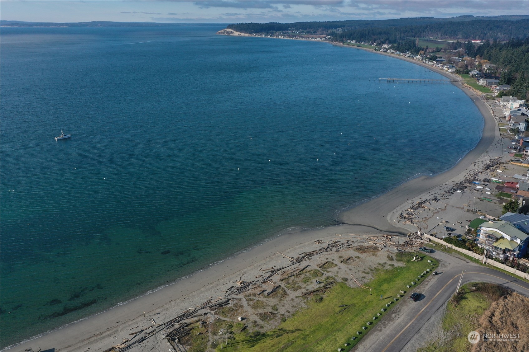 6018 Wahl Road Freeland, WA 98249 - Photo 16 of 27 a view of a backyard of the house