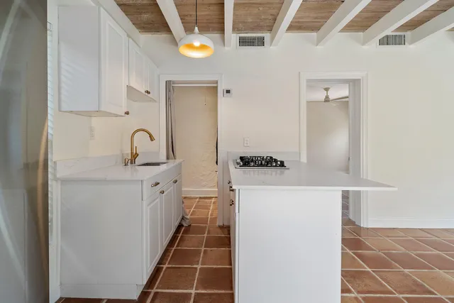 $15,000 | 224 10th Street, West Palm Beach, FL 33401