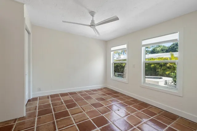$15,000 | 224 10th Street, West Palm Beach, FL 33401