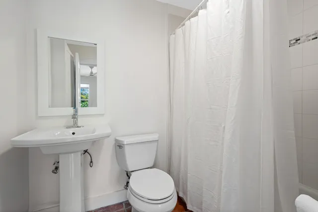 $15,000 | 224 10th Street, West Palm Beach, FL 33401