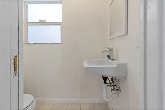 $15,000 | 224 10th Street, West Palm Beach, FL 33401