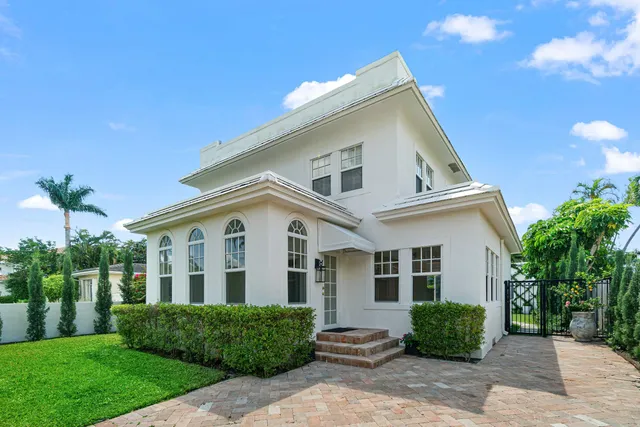 $15,000 | 224 10th Street, West Palm Beach, FL 33401