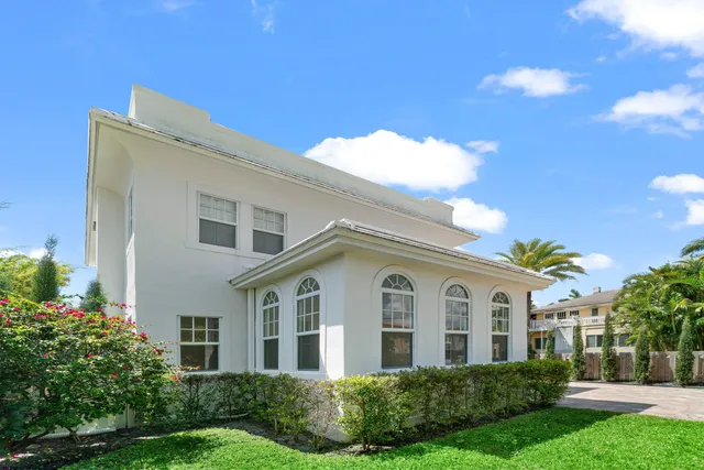 $15,000 | 224 10th Street, West Palm Beach, FL 33401