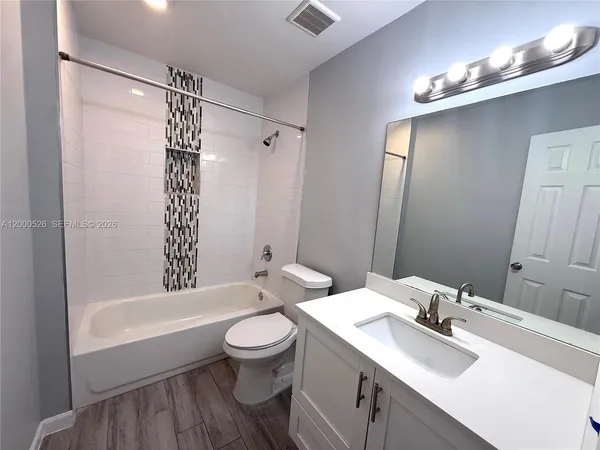 $1,900 | 802 Constitution Drive, Unit 802D, Homestead, FL 33034