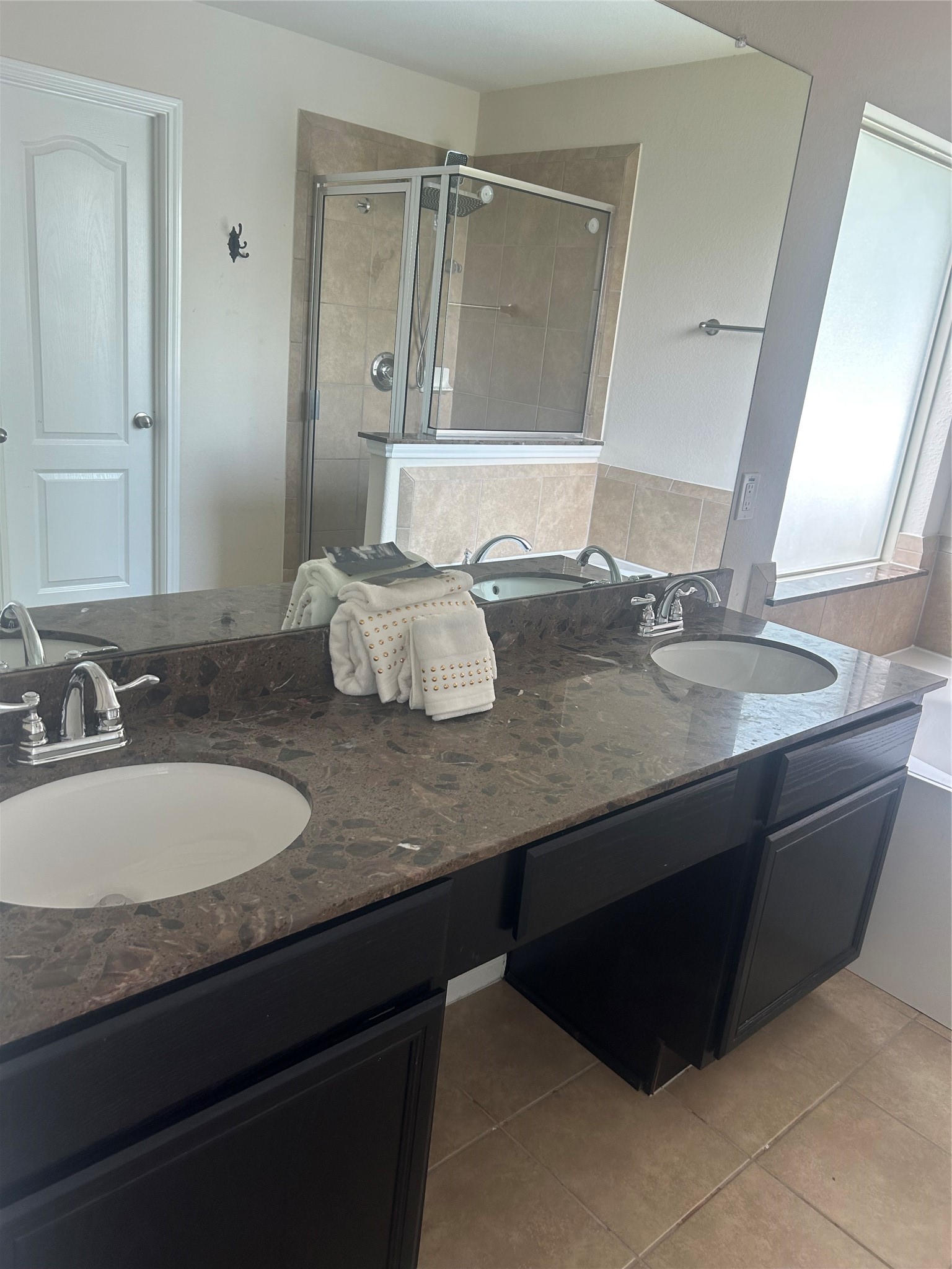 8407 Broadleaf Avenue Baytown, TX 77521 - Photo 14 of 24 Primary Bathroom - Double Sinks