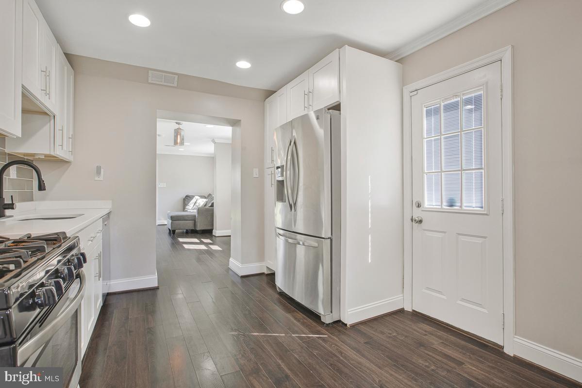 3415 Sollers Point Road Dundalk, MD 21222 - Photo 21 of 38 Kitchen