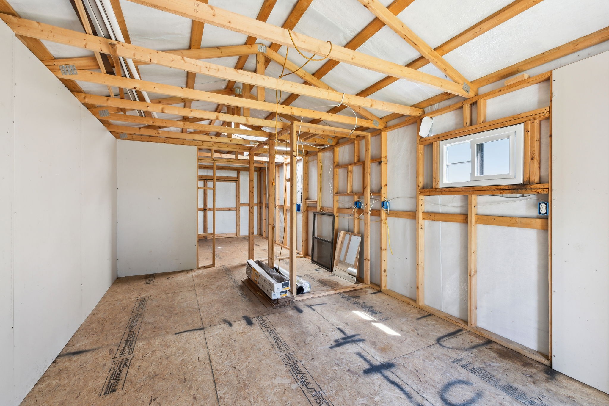 161 Longbranch Road Hohenwald, TN 38462 - Photo 19 of 28 a view of a room with gym equipment