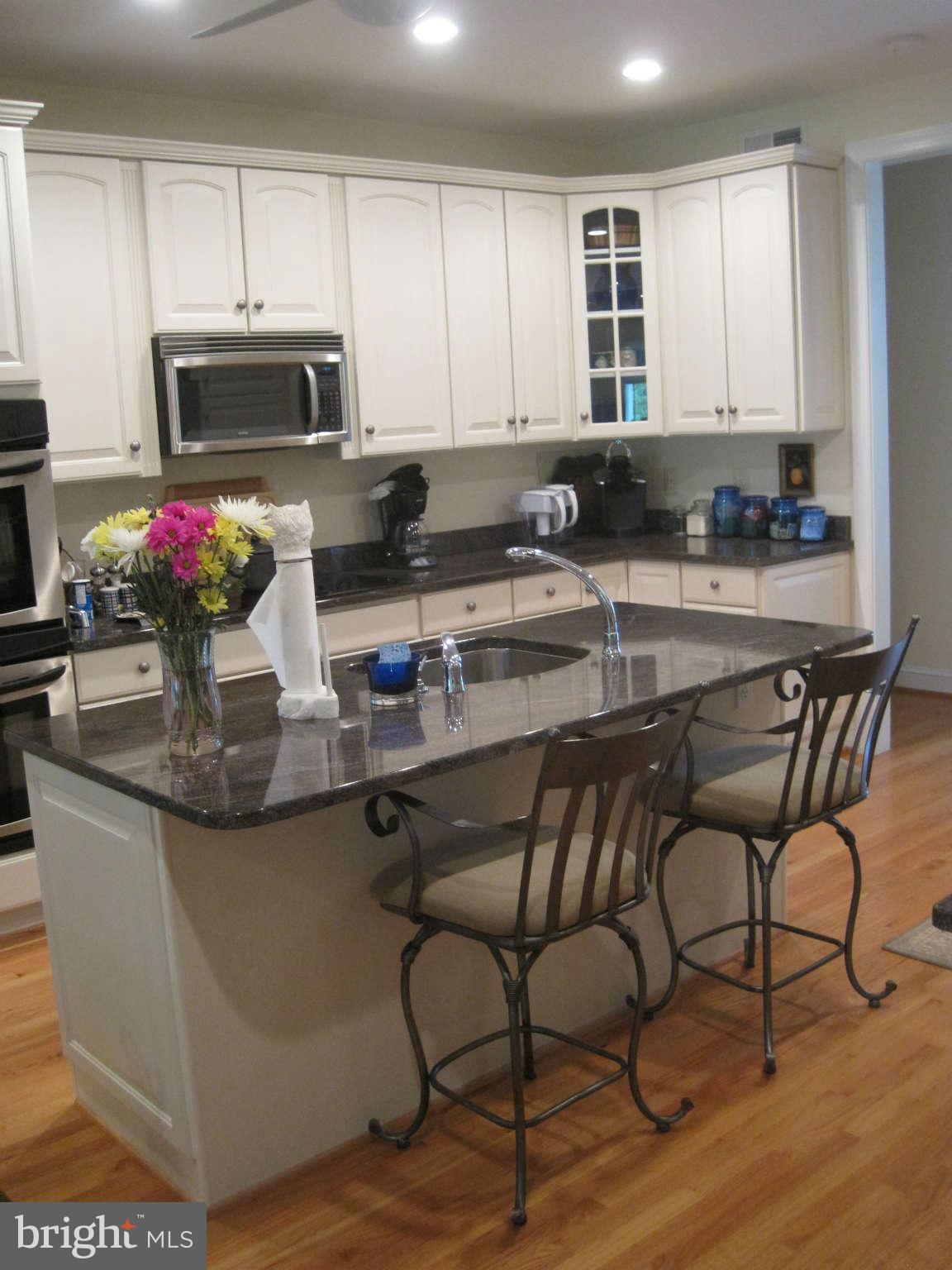 8112 Higham Road Lorton, VA 22079 - Photo 17 of 25 Kitchen