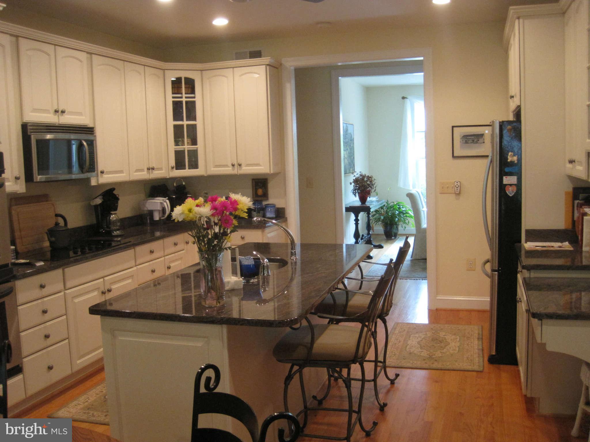 8112 Higham Road Lorton, VA 22079 - Photo 18 of 25 Kitchen