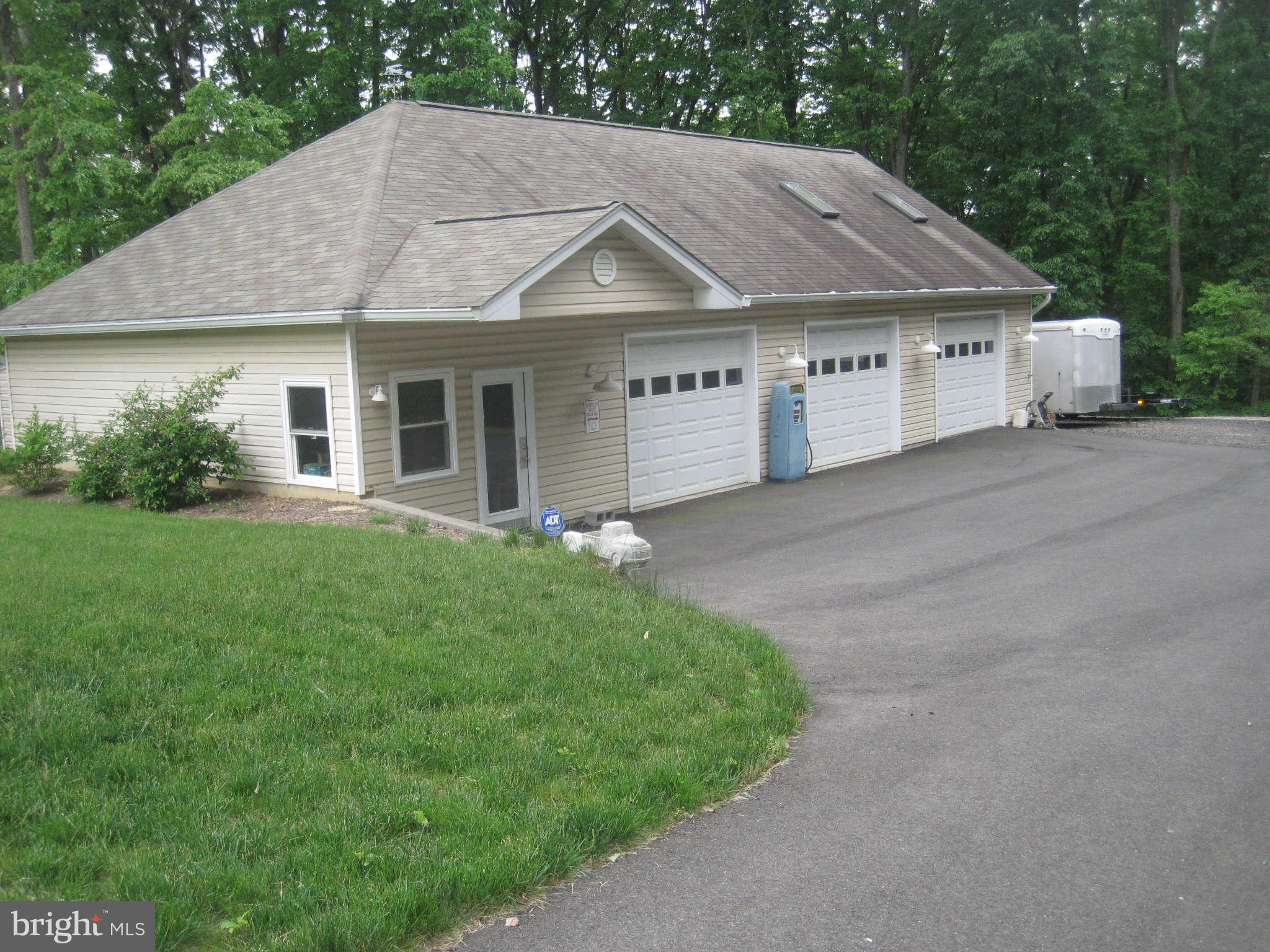 8112 Higham Road Lorton, VA 22079 - Photo 4 of 25 Exterior (Rear)