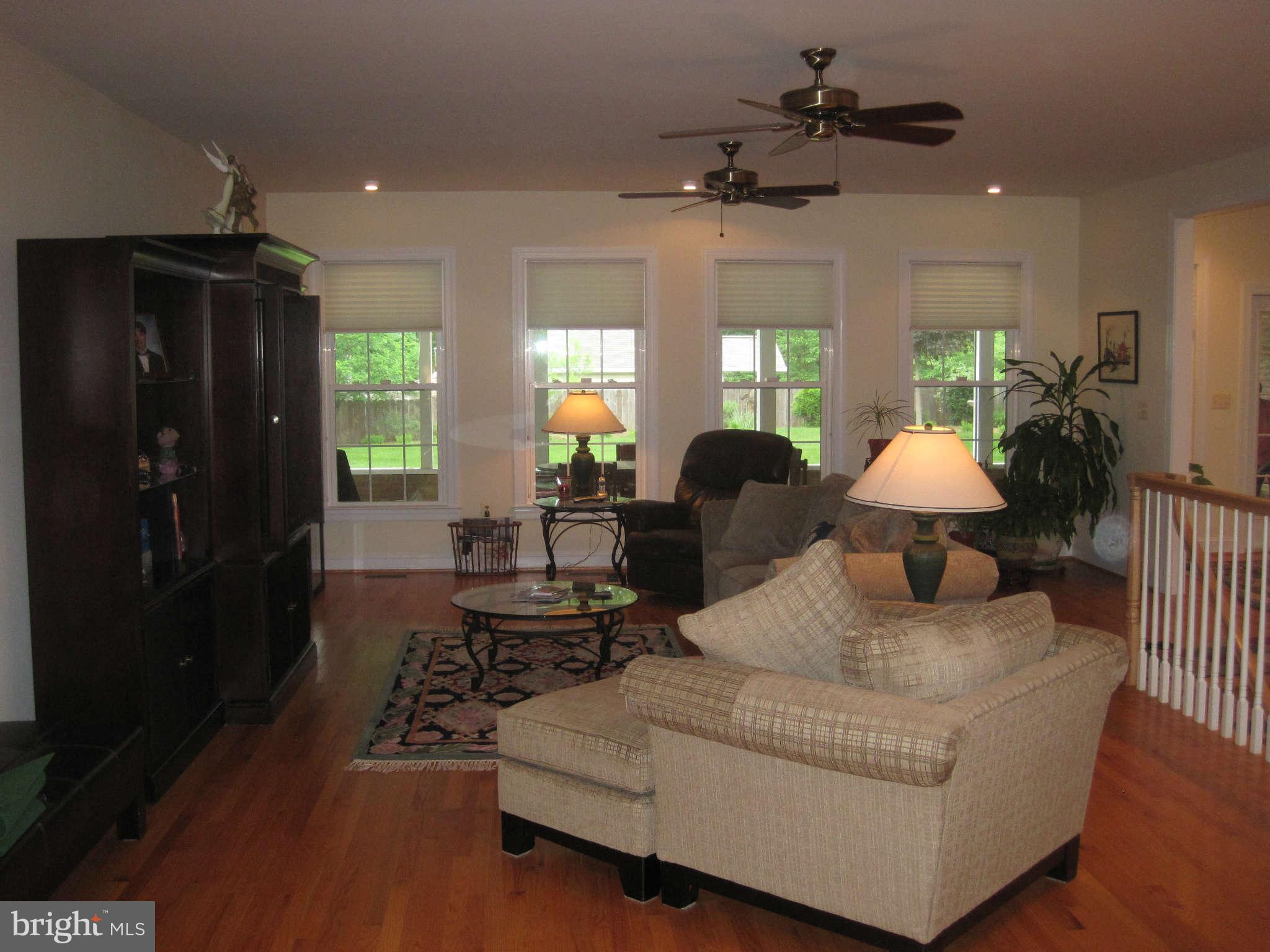 8112 Higham Road Lorton, VA 22079 - Photo 8 of 25 Family Room