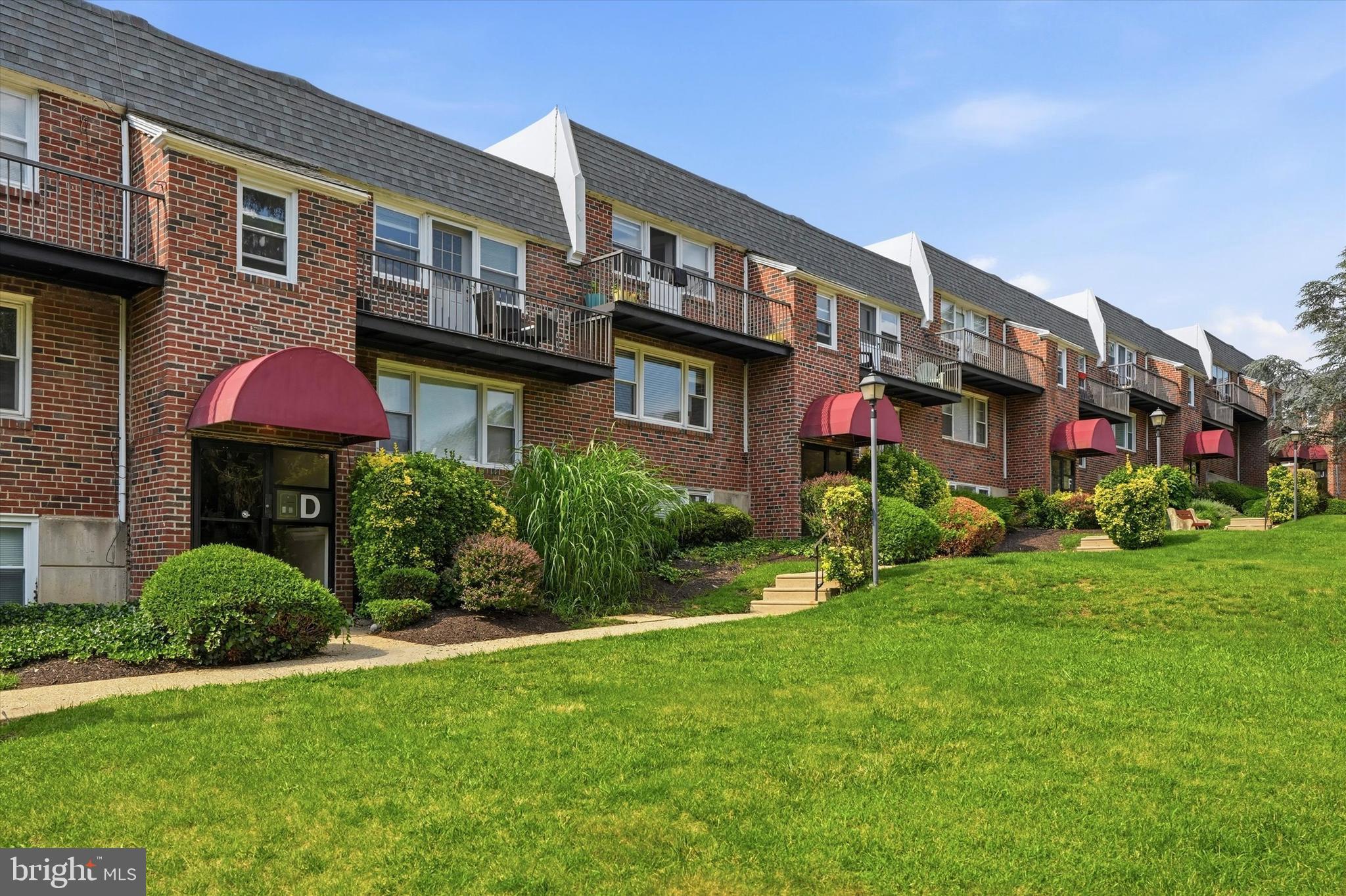 6901 Valley Avenue, Unit D2 Philadelphia, PA 19128 - Photo 3 of 25