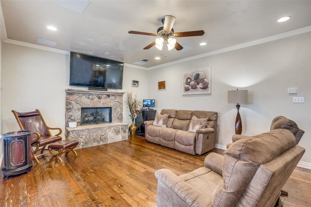 45 Muirfield Court Graford, TX 76449 - Photo 10 of 30