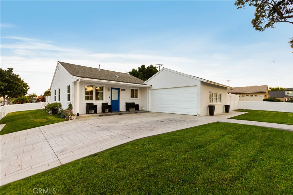 14709 Bodger Avenue Hawthorne, CA 90250 - Photo 1 of 31