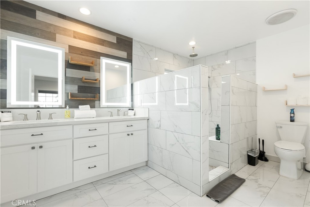 14709 Bodger Avenue Hawthorne, CA 90250 - Photo 5 of 31