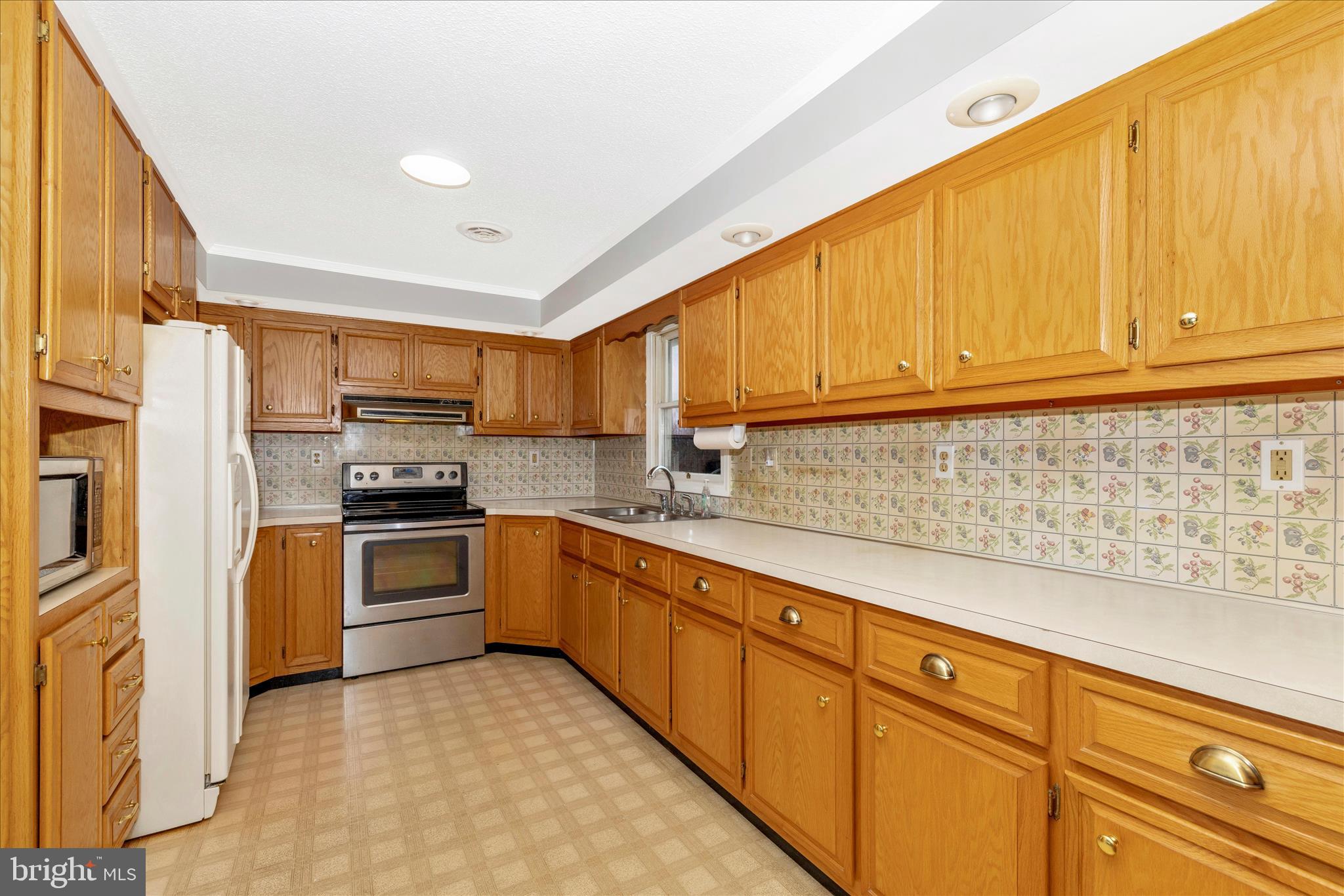 14069 Hoovers Mill Road Rocky Ridge, MD 21778 - Photo 21 of 63 Kitchen