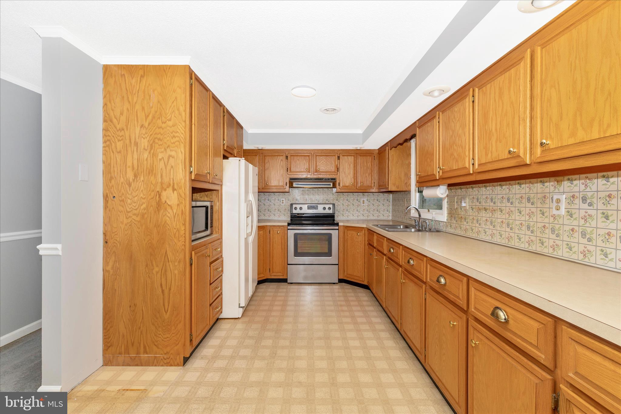 14069 Hoovers Mill Road Rocky Ridge, MD 21778 - Photo 22 of 63 Kitchen