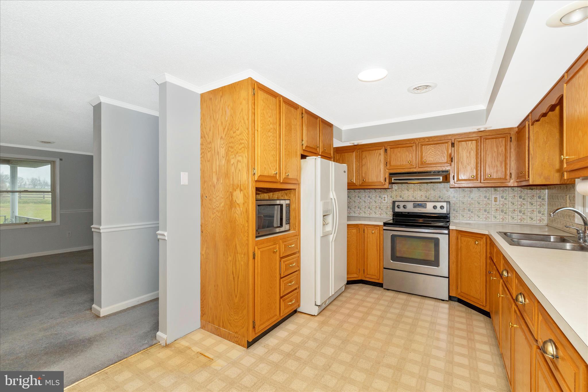 14069 Hoovers Mill Road Rocky Ridge, MD 21778 - Photo 23 of 63 Kitchen