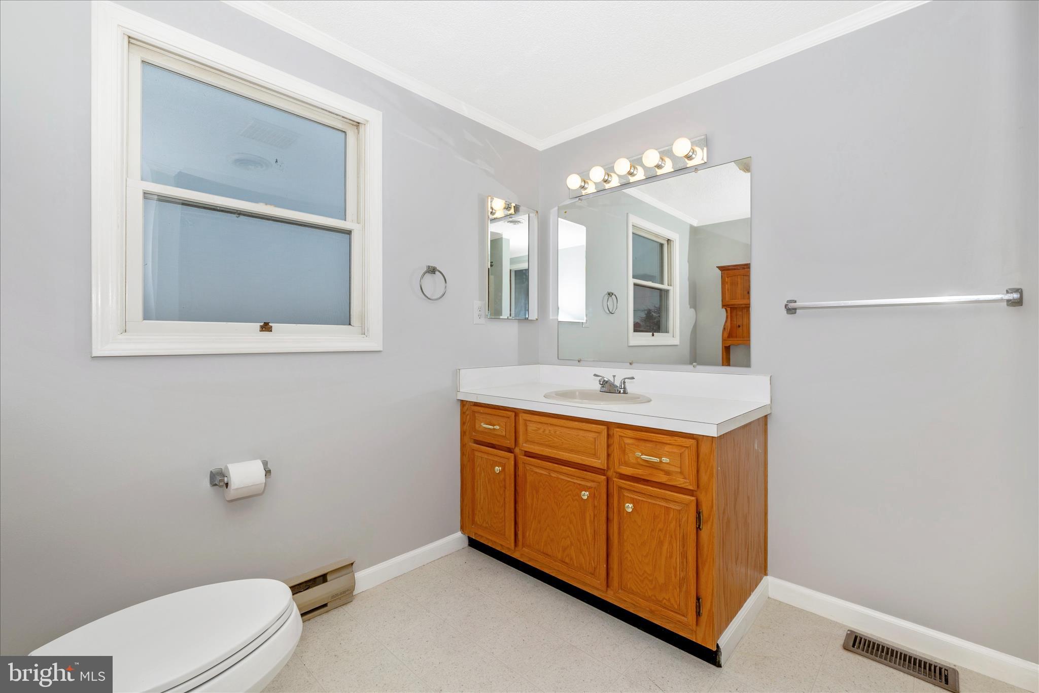 14069 Hoovers Mill Road Rocky Ridge, MD 21778 - Photo 35 of 63 Primary Bathroom