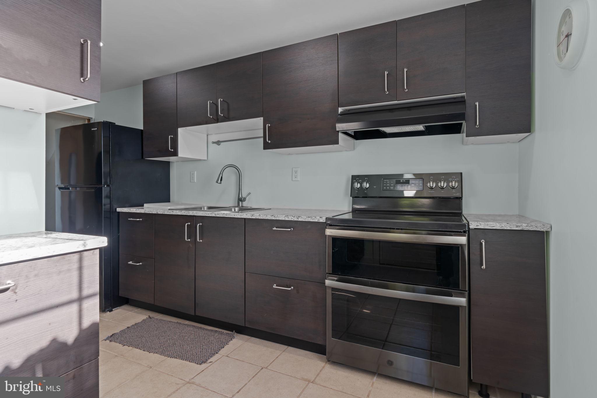 435 Martin Street Philadelphia, PA 19128 - Photo 11 of 31