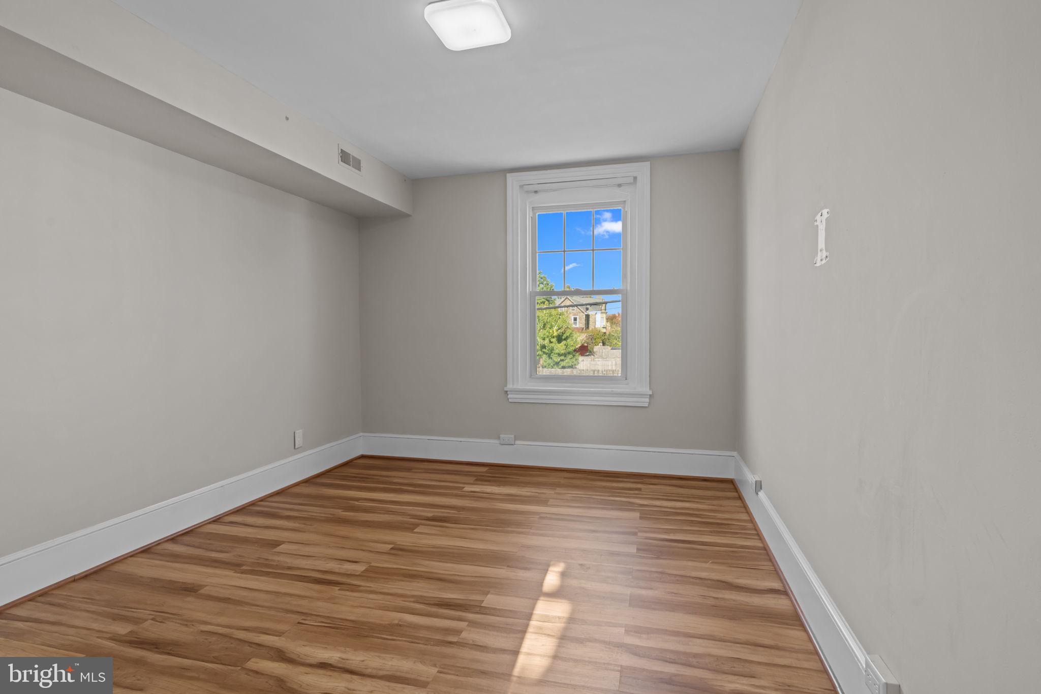 435 Martin Street Philadelphia, PA 19128 - Photo 21 of 31