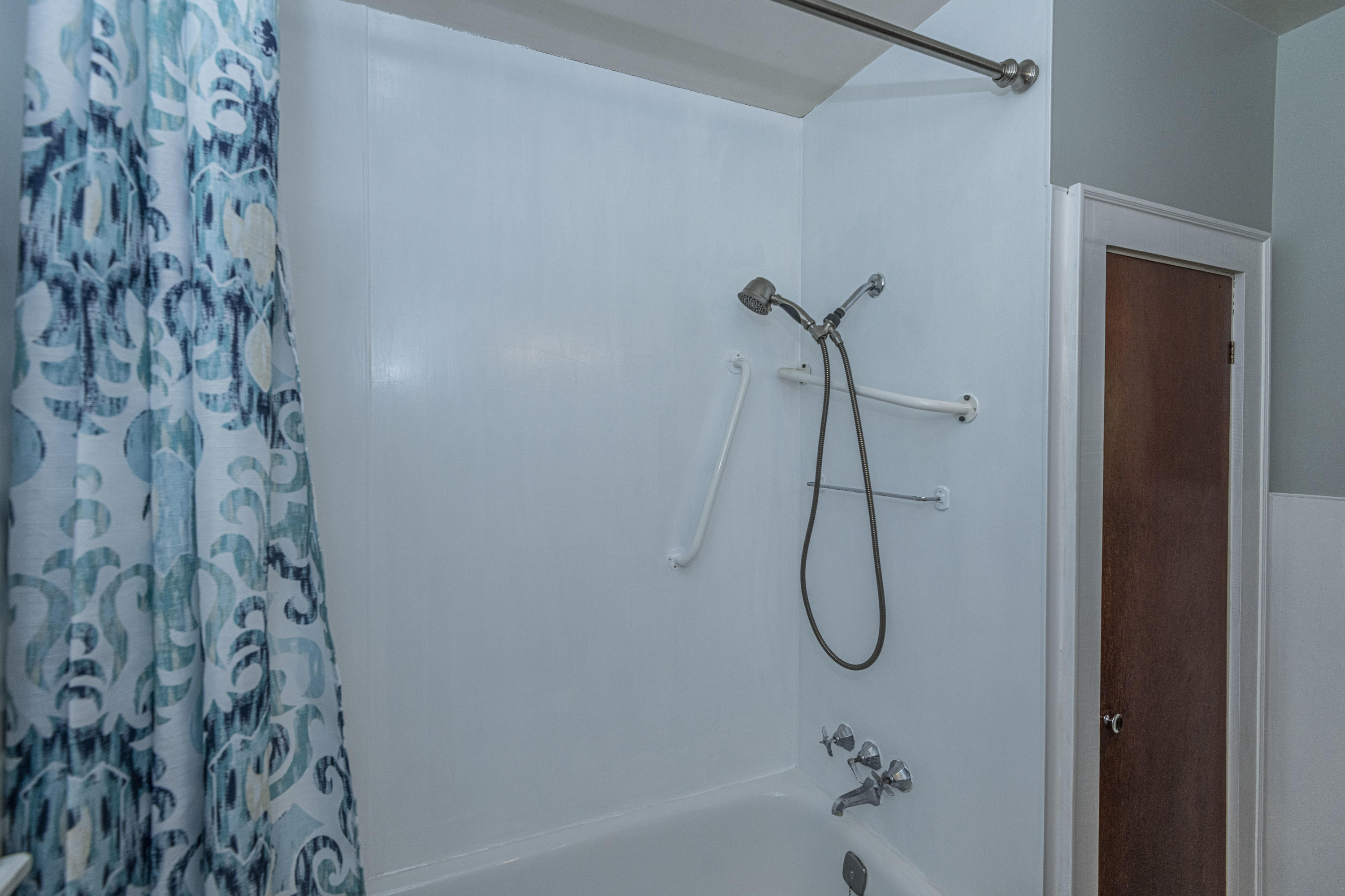 316 Wappoo Road Charleston, SC 29407 - Photo 19 of 28 Bathroom