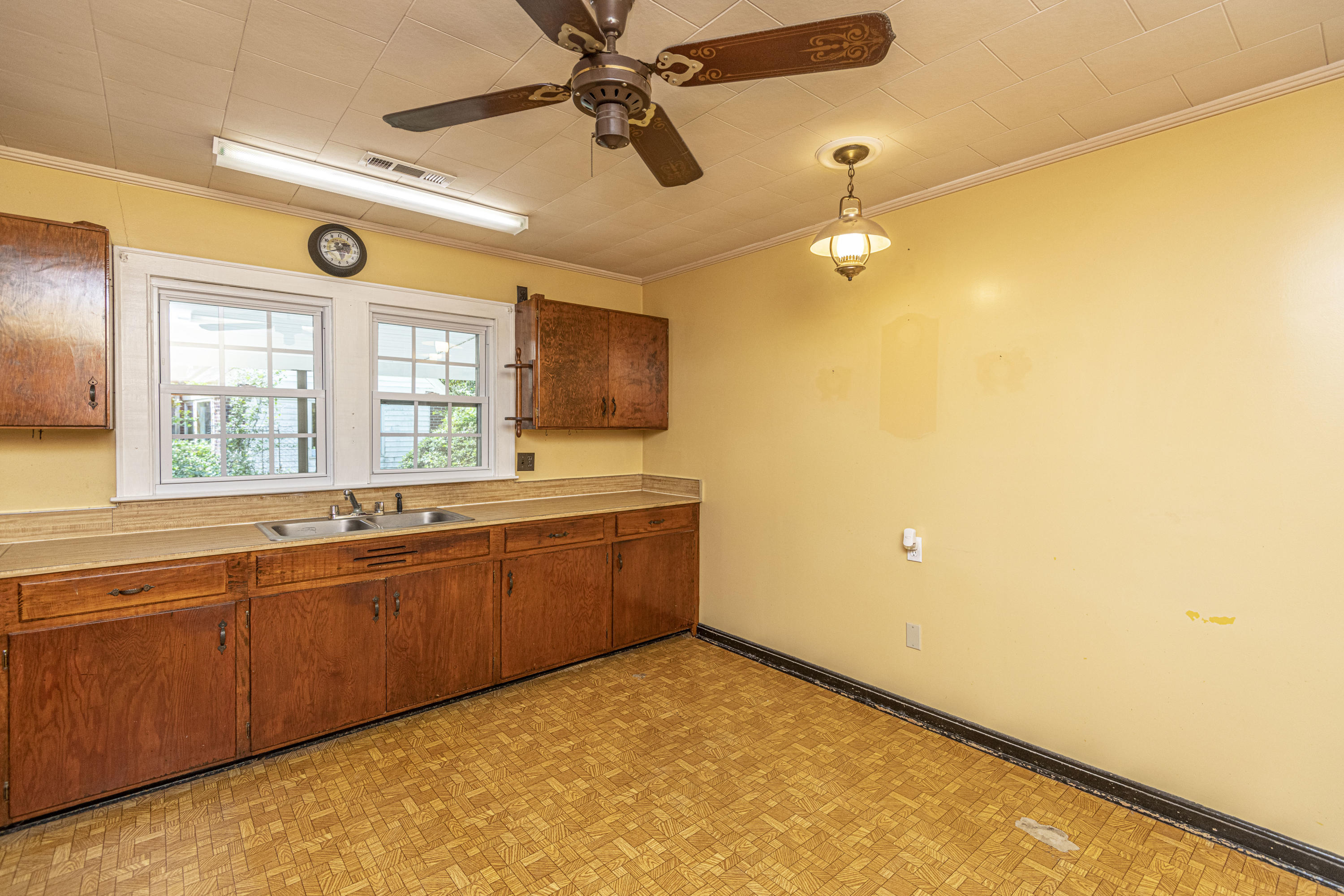 316 Wappoo Road Charleston, SC 29407 - Photo 10 of 28 Kitchen