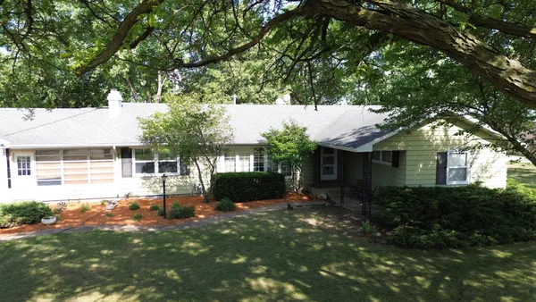 $2,250 | 9314 Highway 23, Marengo, IL 60152