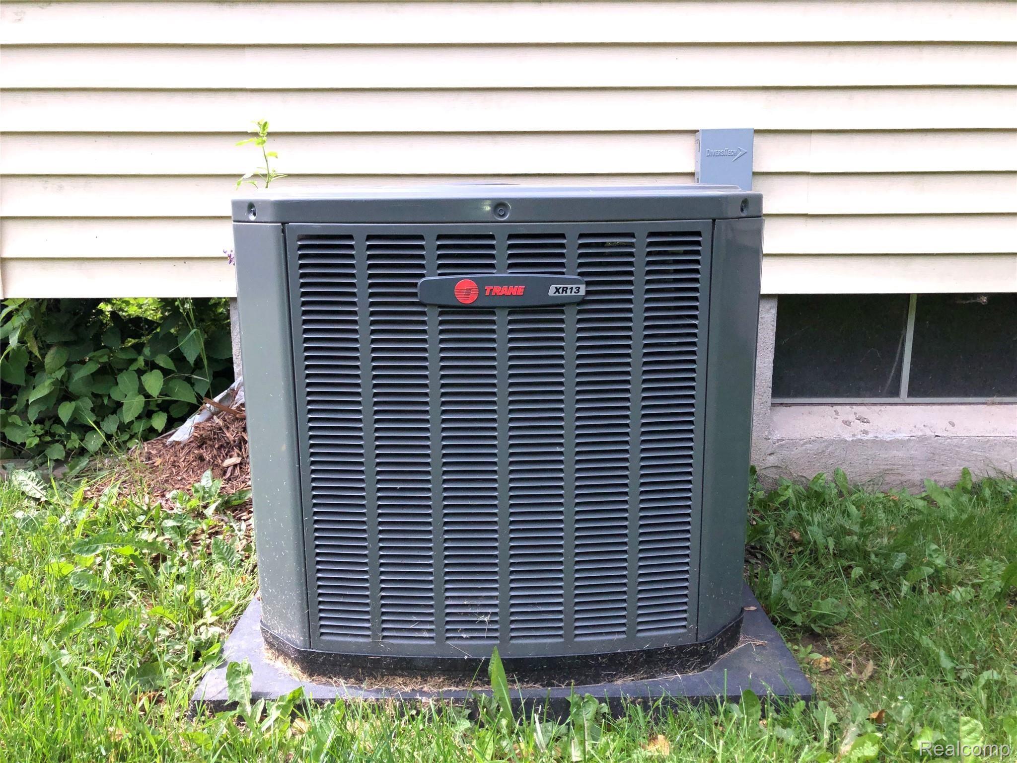 11445 Main Road Fenton, MI 48430 - Photo 24 of 25 5F426CDB-4822-46F3-B078-34724011AF05.jpeg