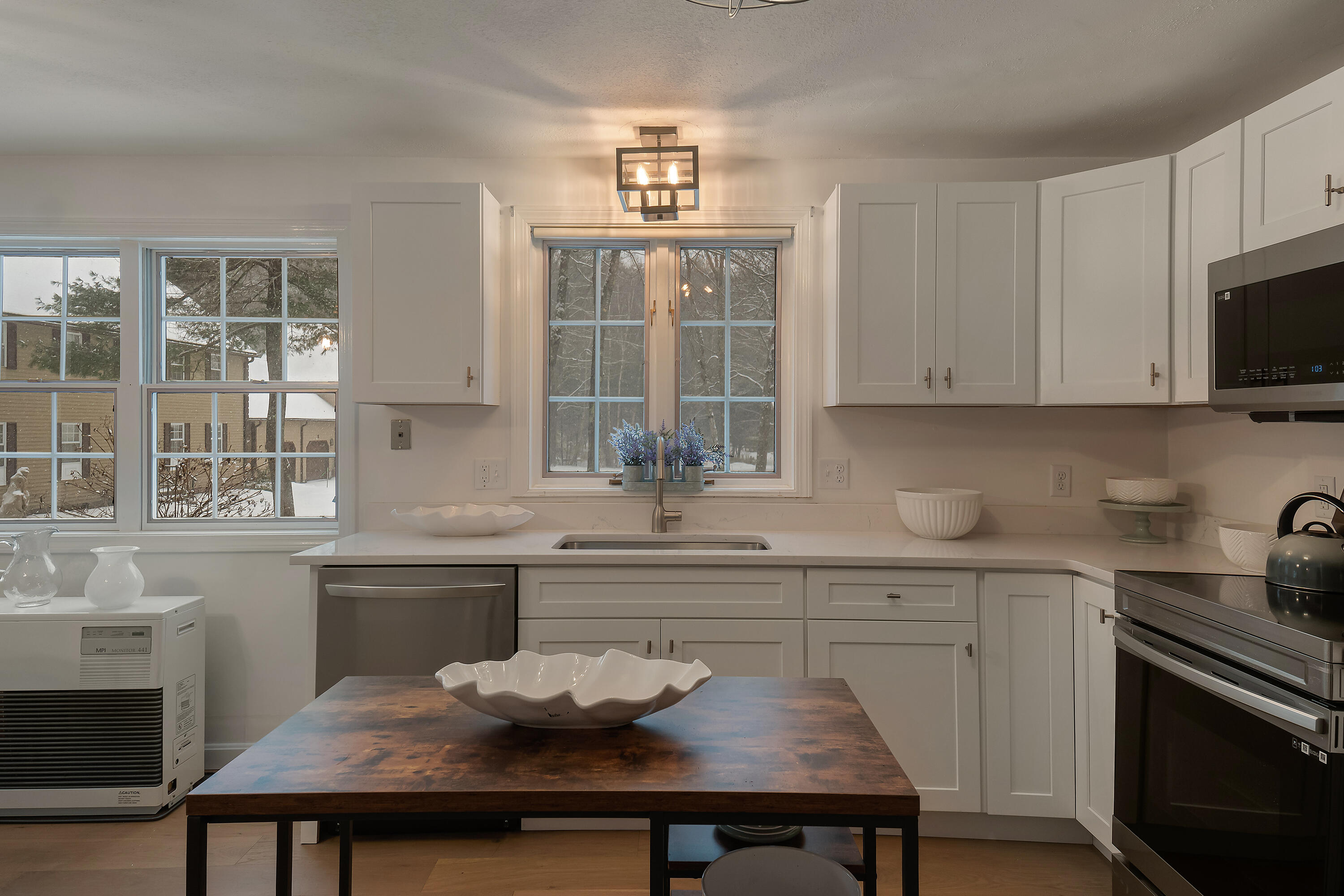 1 Ocean Meadows, Unit 16 Ogunquit, ME 03907 - Photo 14 of 28 Kitchen