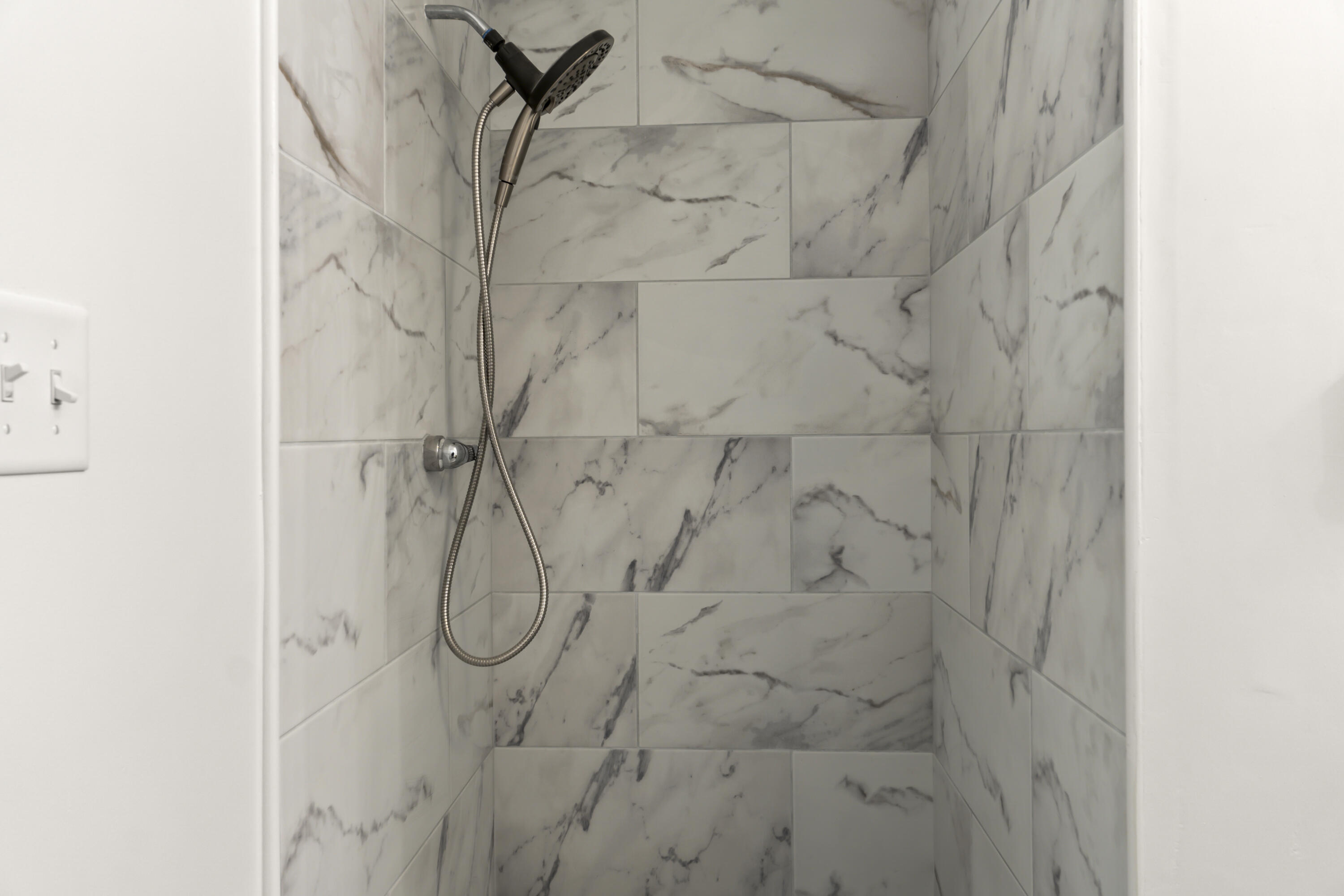 1 Ocean Meadows, Unit 16 Ogunquit, ME 03907 - Photo 20 of 28 Primary Shower