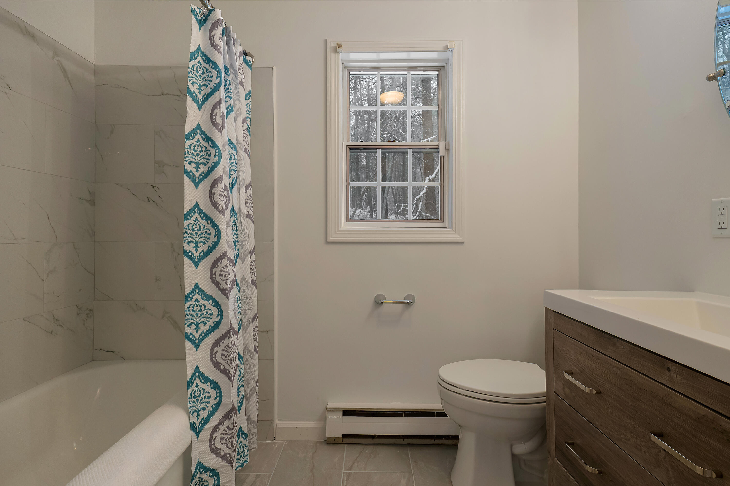 1 Ocean Meadows, Unit 16 Ogunquit, ME 03907 - Photo 24 of 28 Second Bathroom