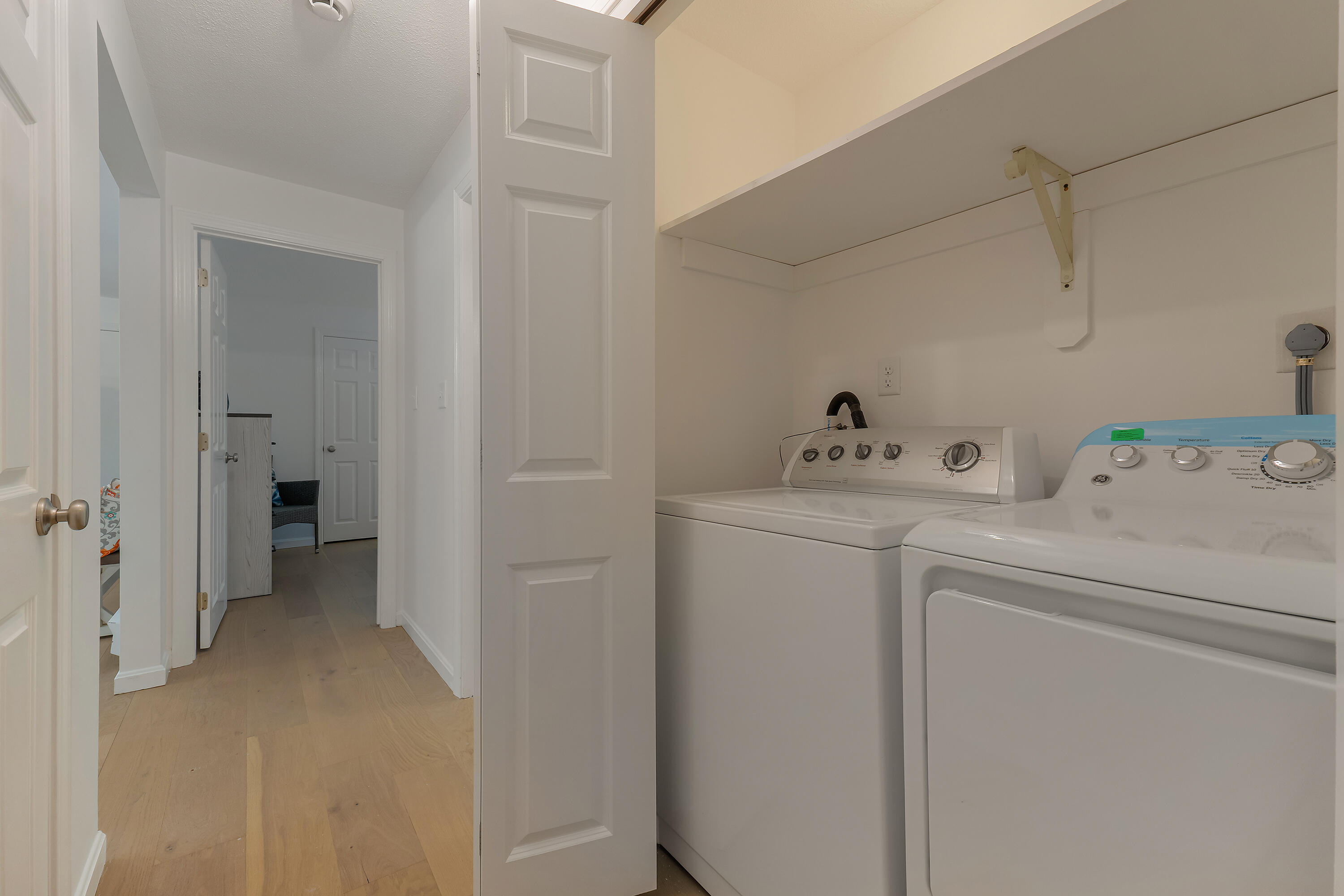 1 Ocean Meadows, Unit 16 Ogunquit, ME 03907 - Photo 26 of 28 Laundry