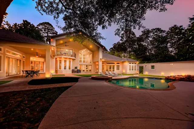 $785,000 | 205 Twin Creek, Lufkin, TX 75904