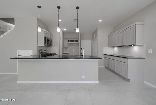 $369,950 | 13916 Summer Vly Avenue, El Paso, TX 79928