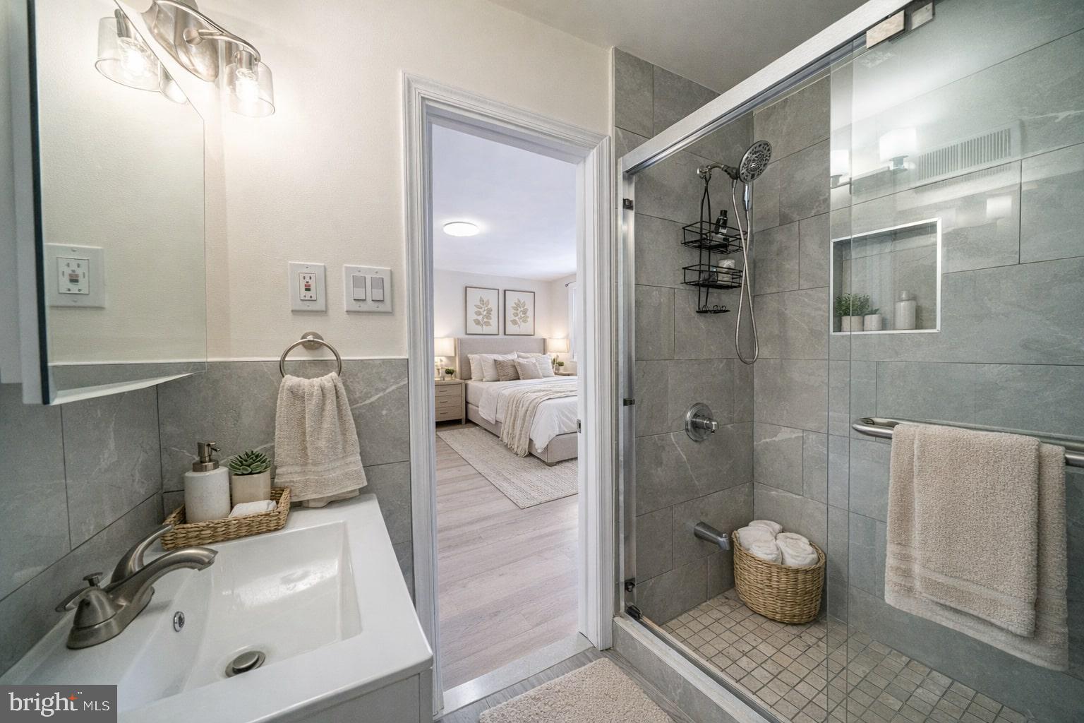 3674 Salina Road Philadelphia, PA 19154 - Photo 10 of 22 a bathroom with a sink and toilet