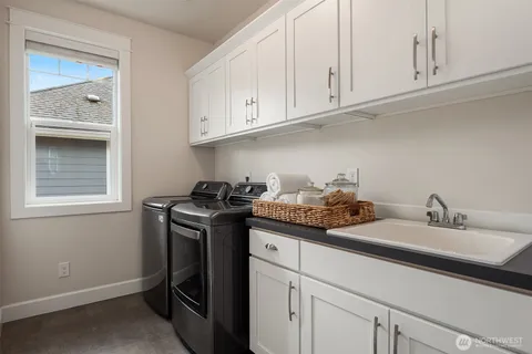 $1,695,000 | 474 5th Avenue Northeast, Issaquah, WA 98029