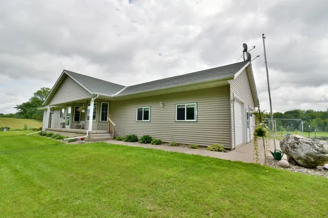 $549,900 | 11302 251st Avenue, Sauk Centre, MN 56378