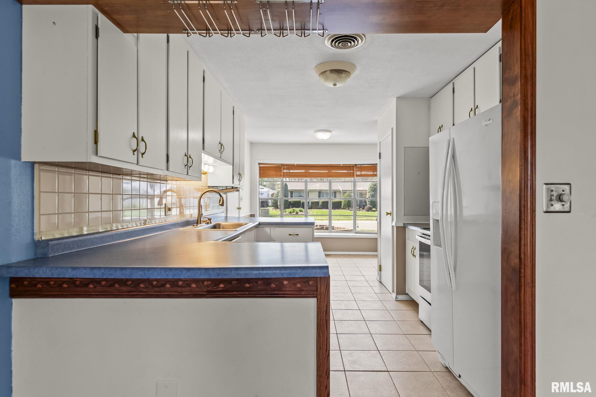 100 Andover Drive Springfield, IL 62704 - Photo 13 of 46