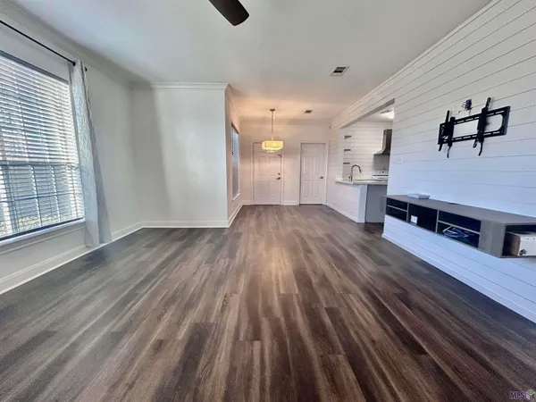 $190,000 | 710 East Boyd Drive, Unit 1203, Baton Rouge, LA 70808