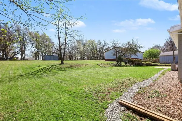 $185,000 | 2119 South Lee's Summit Road, Independence, MO 64050