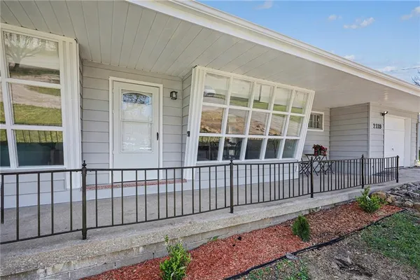 $185,000 | 2119 South Lee's Summit Road, Independence, MO 64050