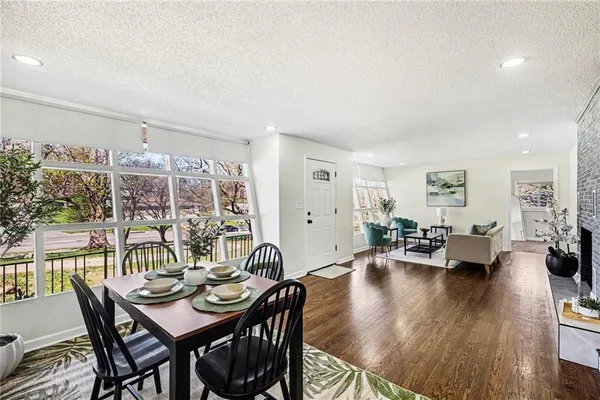 $185,000 | 2119 South Lee's Summit Road, Independence, MO 64050