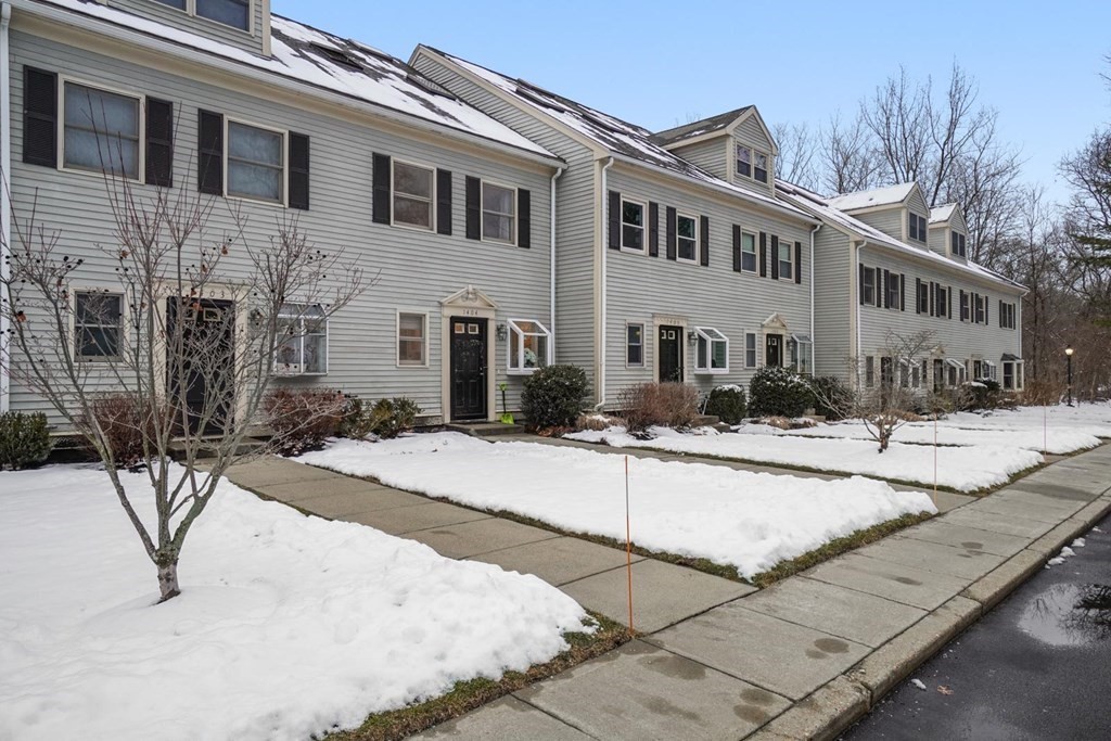 1400 Lagrange Street, Unit 1404 Boston, MA 02459 - Photo 1 of 30