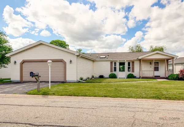 $300,000 | 1815 Paddock Court, Grayslake, IL 60030